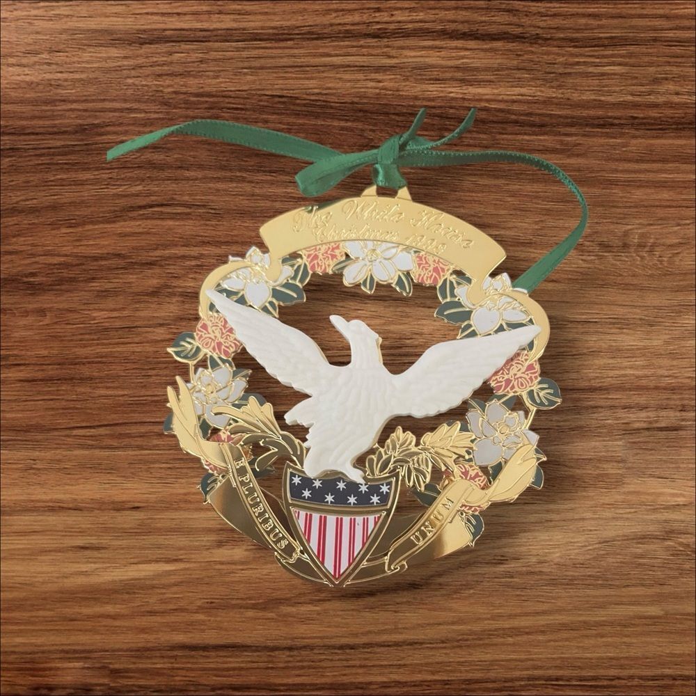 WHITE HOUSEE ORNAMENT‎ 1998